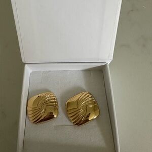 Heaven Mayhem Tabi Gold Earrings